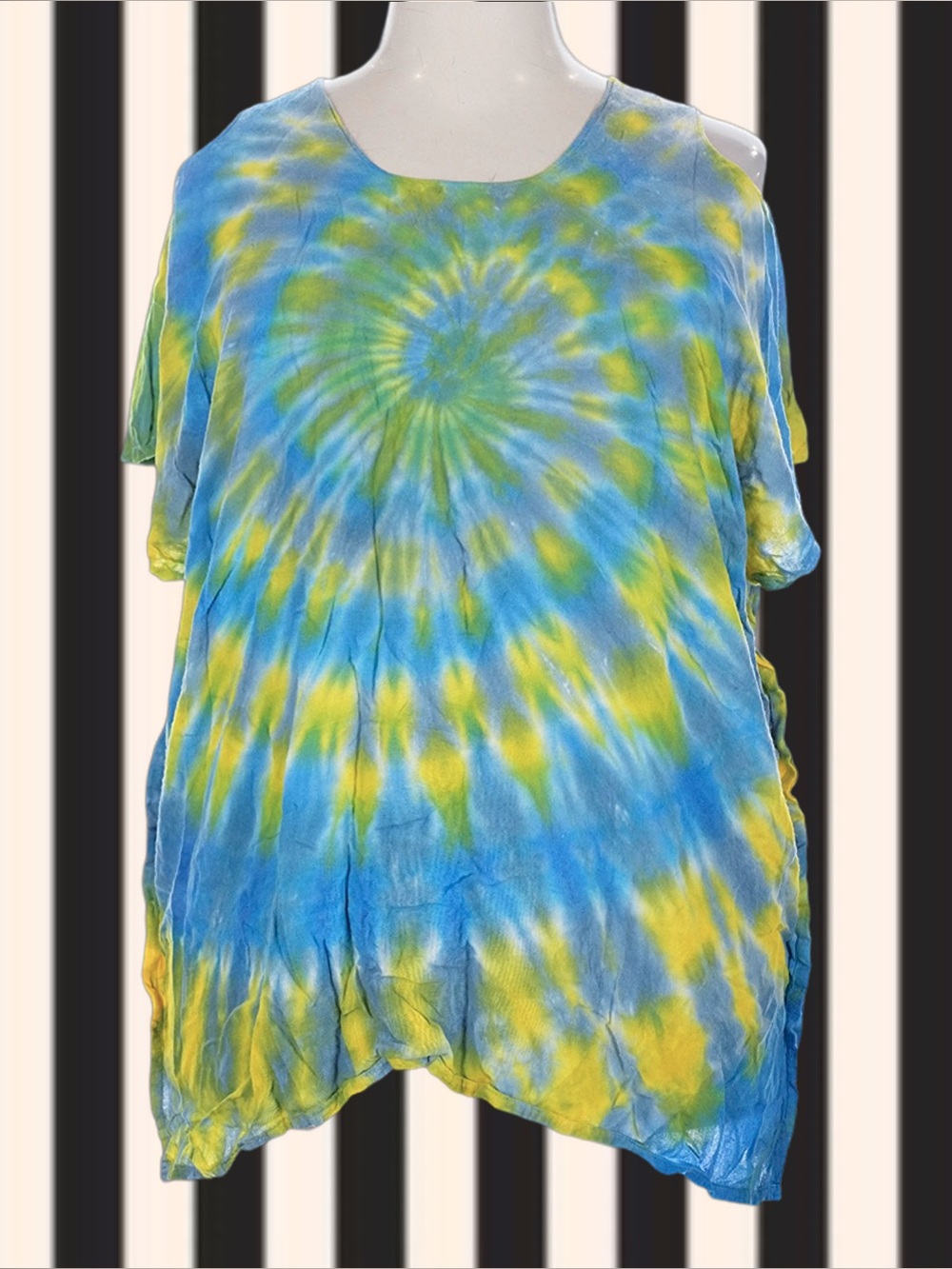 Dharma Trading Co. Cold Shoulder Bohemian Tie Dye Top 2X